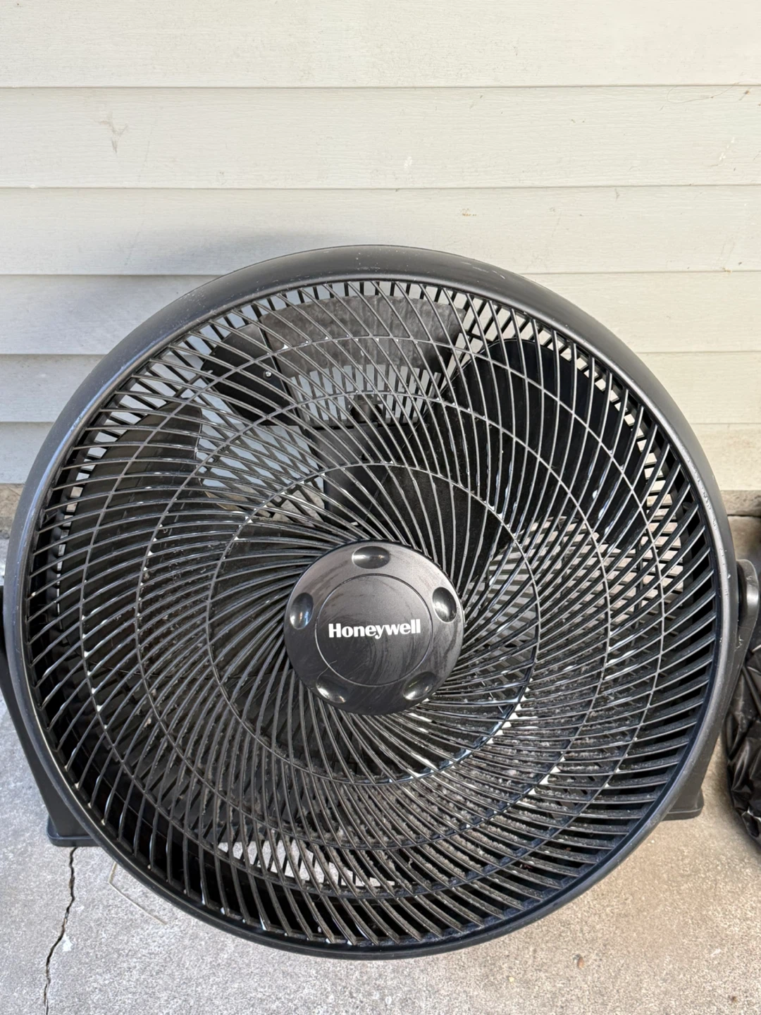 Honeywell Black Turbo Force Pedestal Fan
