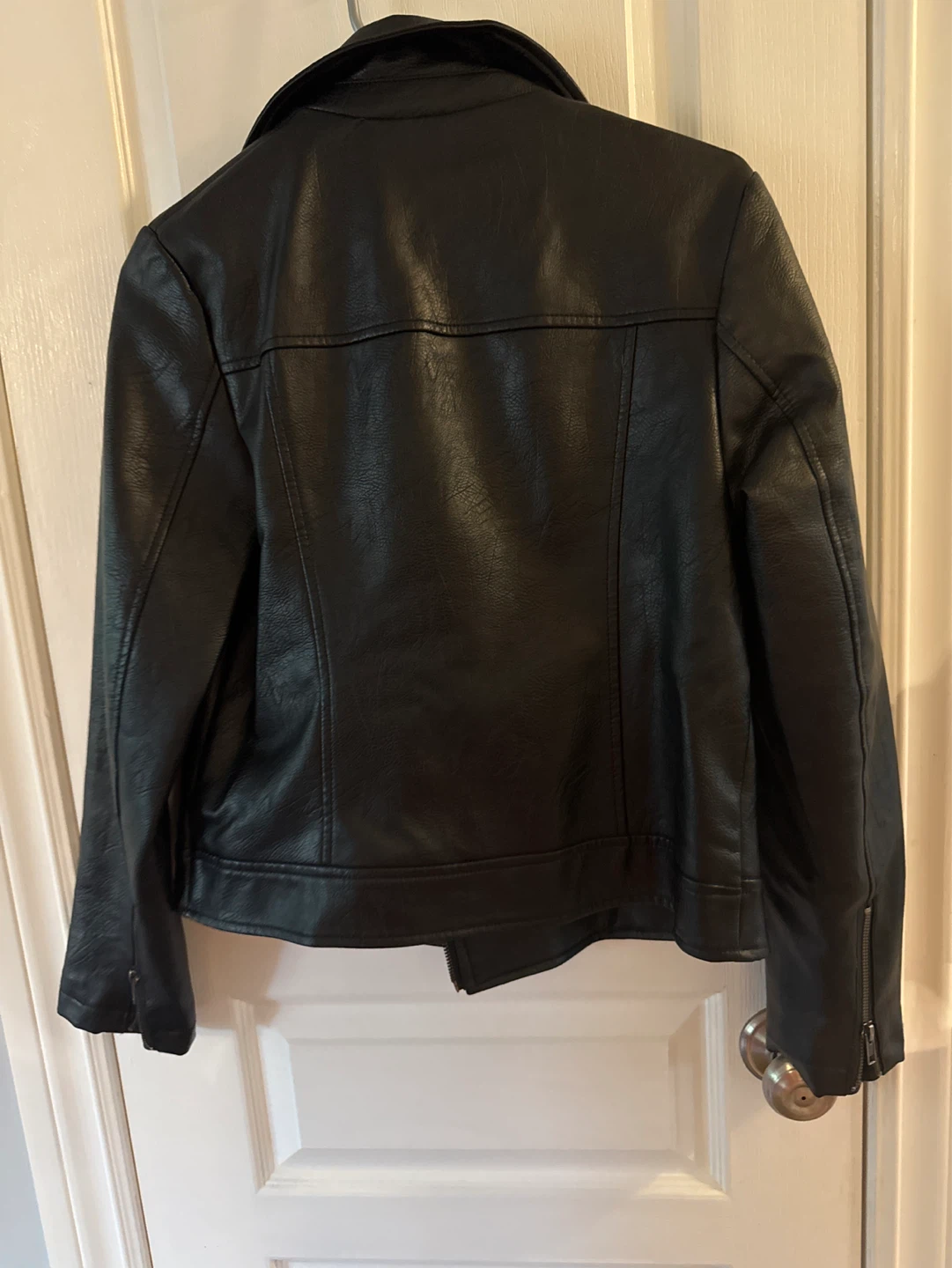 Forever 21 Black Faux Leather Moto Jacket - photo 4