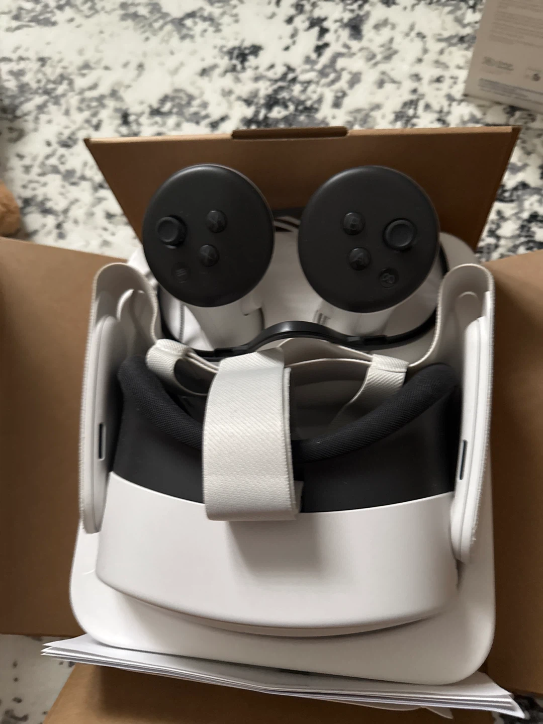 Meta Quest 3S VR Headset with 128GB Storage - photo 2