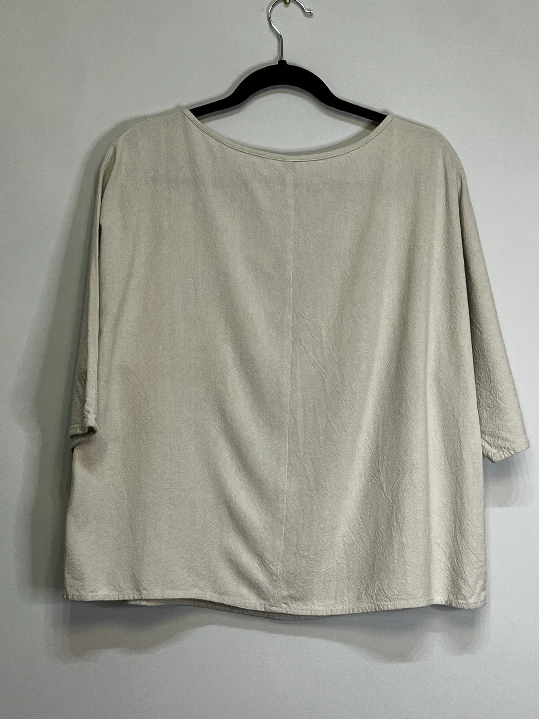 ⚽ Women's Beige V-Neck Pleated Top - Size M - photo 2