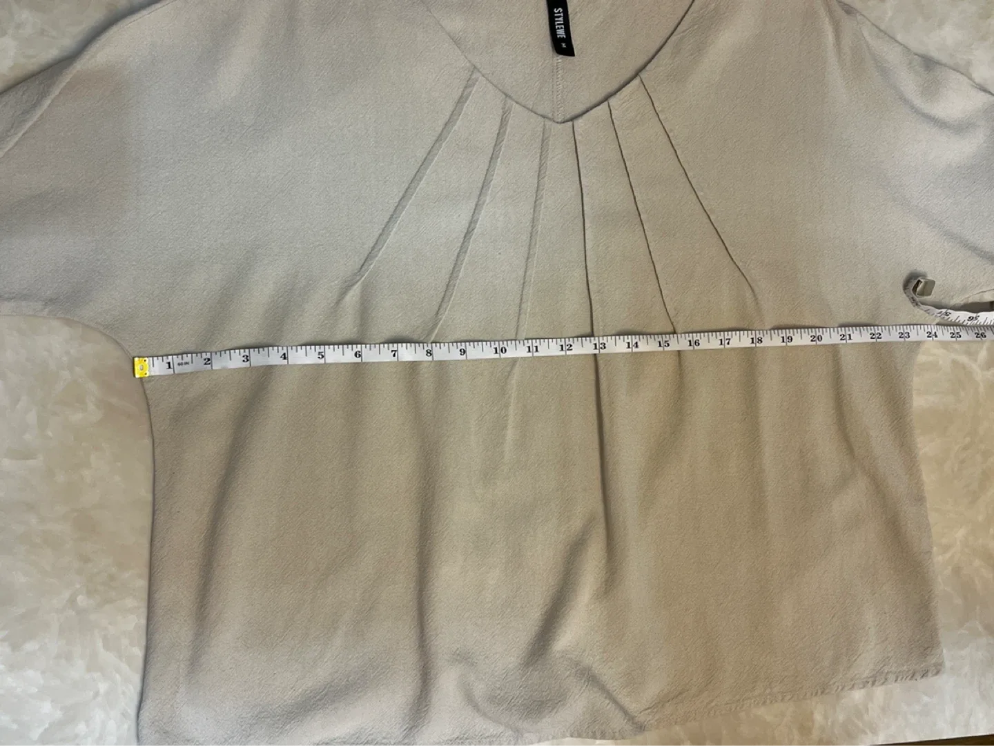 ⚽ Women's Beige V-Neck Pleated Top - Size M - photo 3