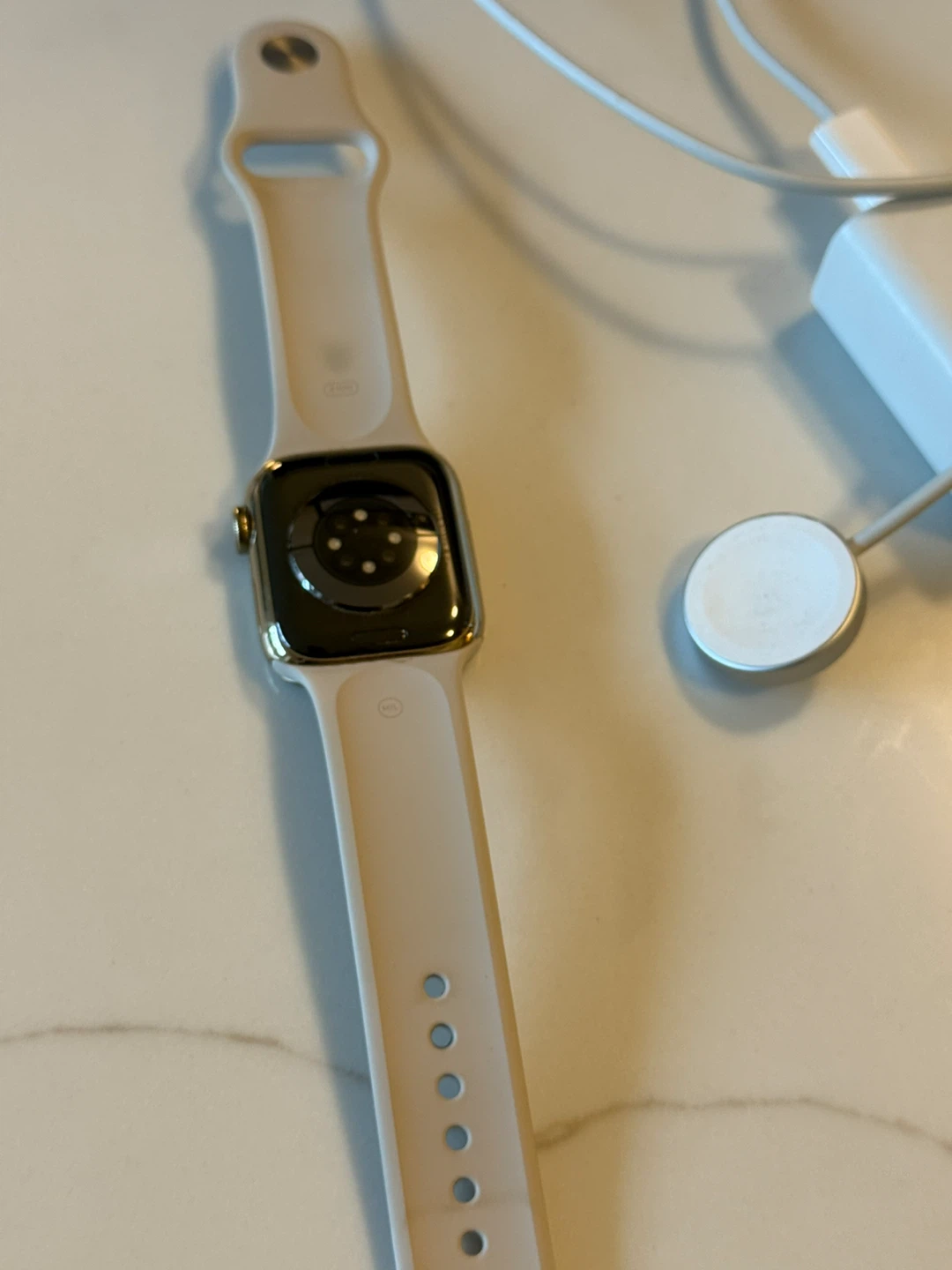 Apple Watch Series 8 - photo 2