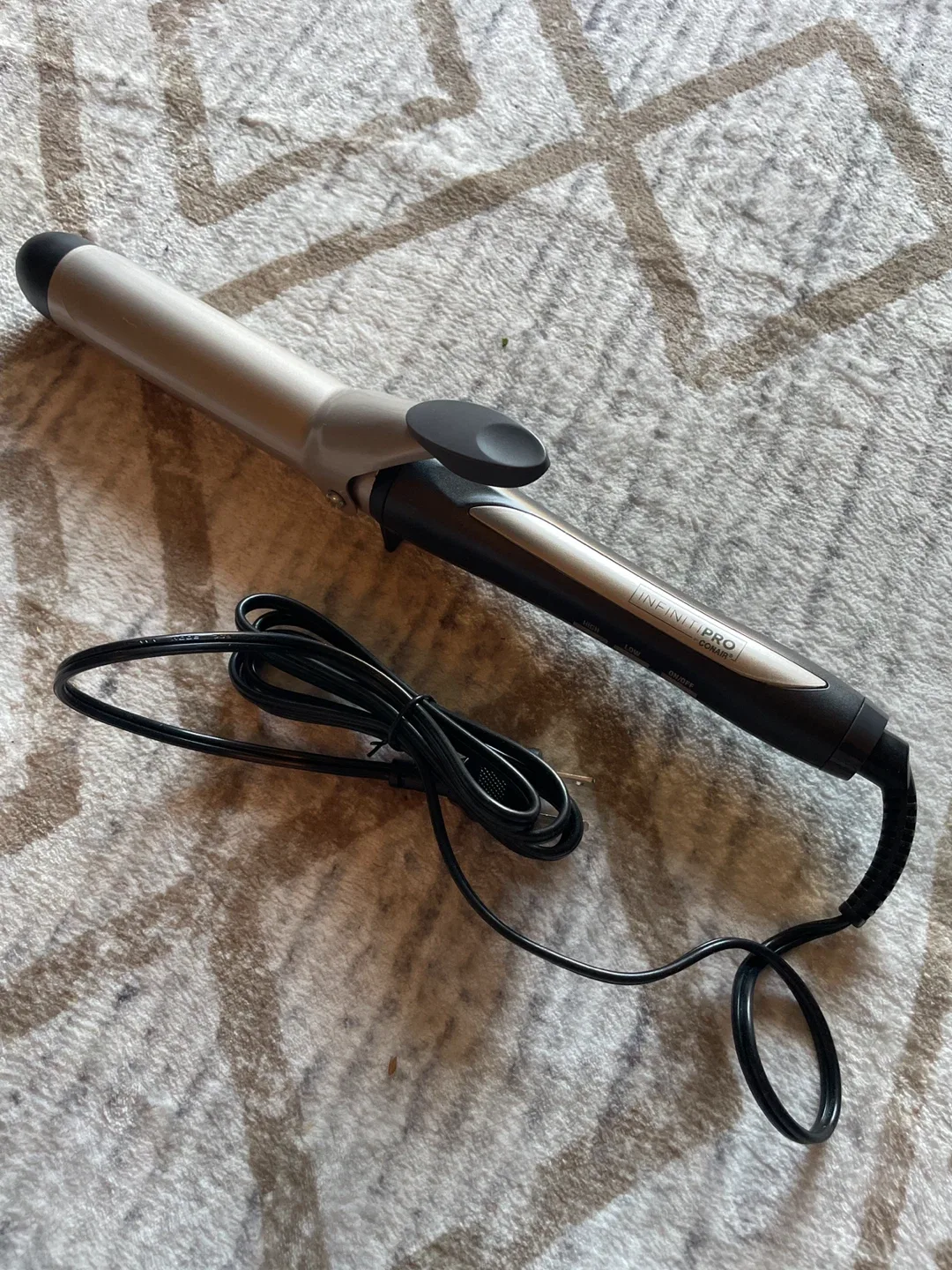 ⚽️ InfinitiPro by Conair Curling Iron