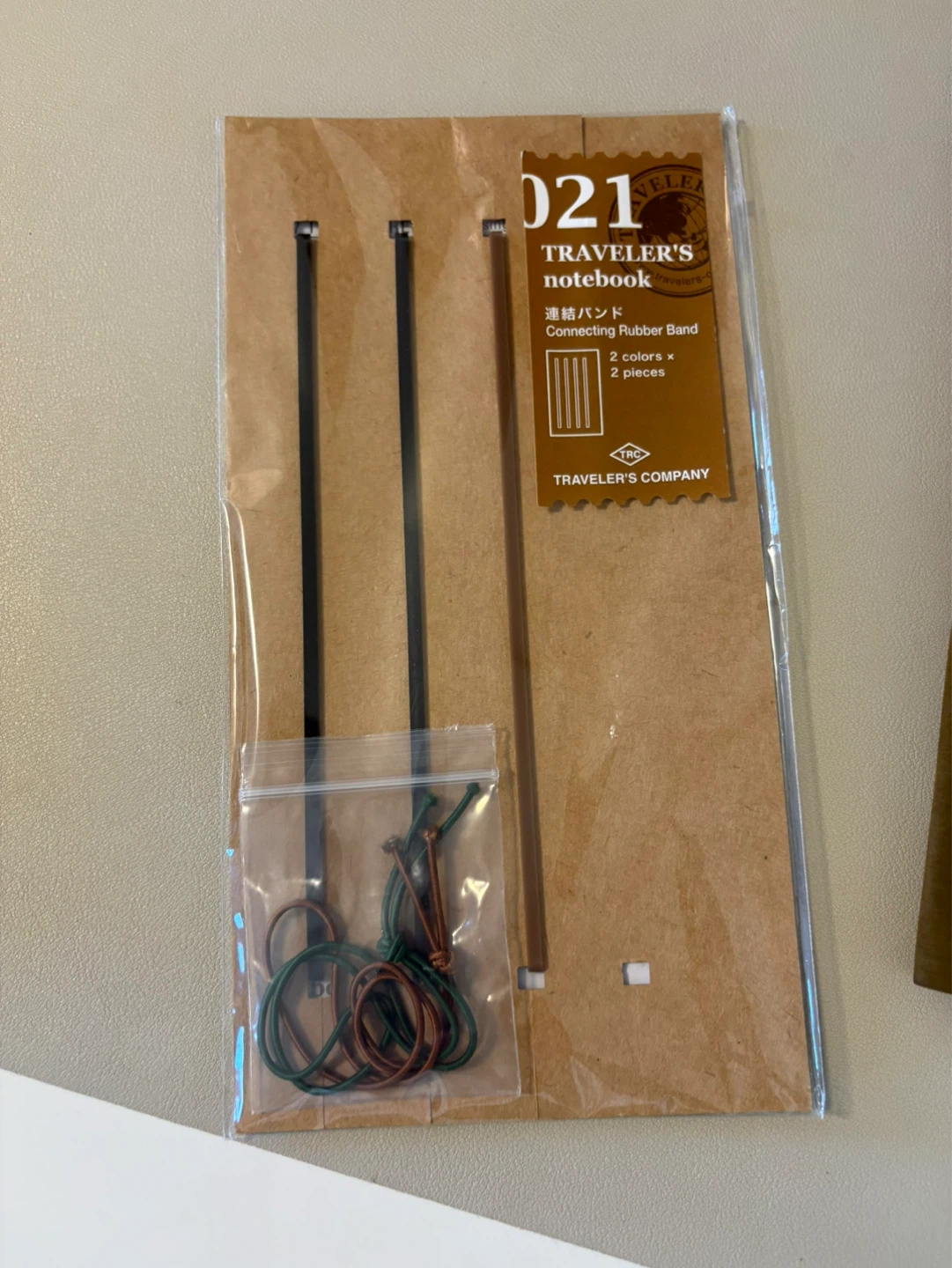 ⚽ TRAVELER'S COMPANY Notebook Rubber Band Set & Pouch - photo 2
