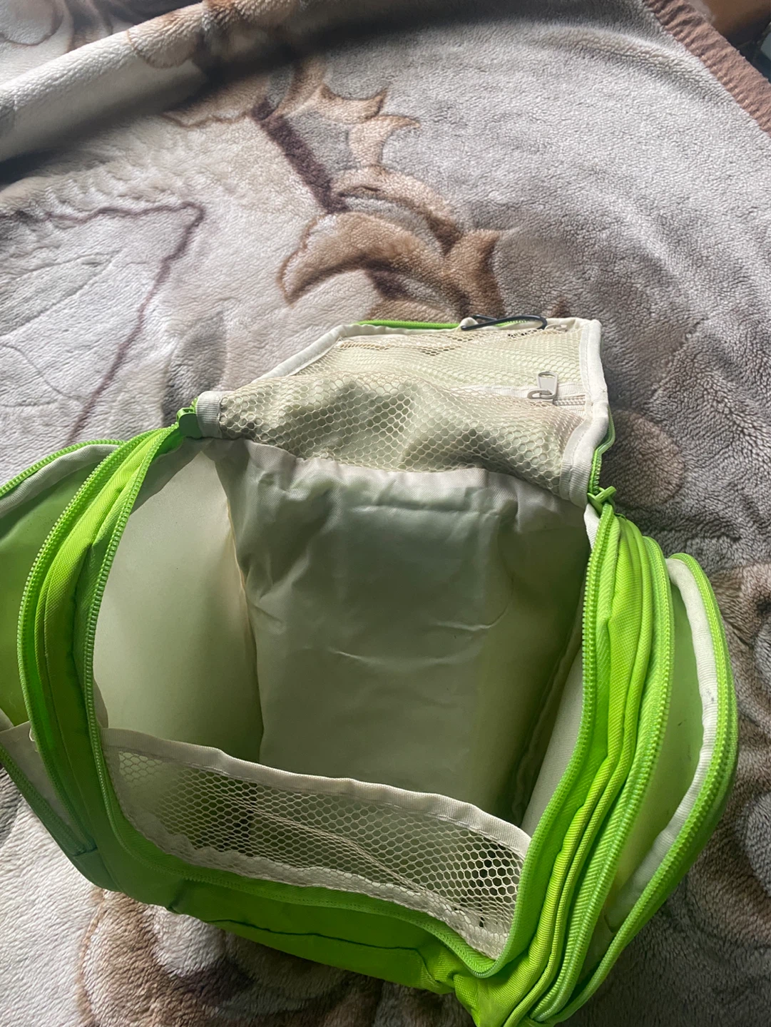 Bright Green Hanging Toiletry Bag - photo 3