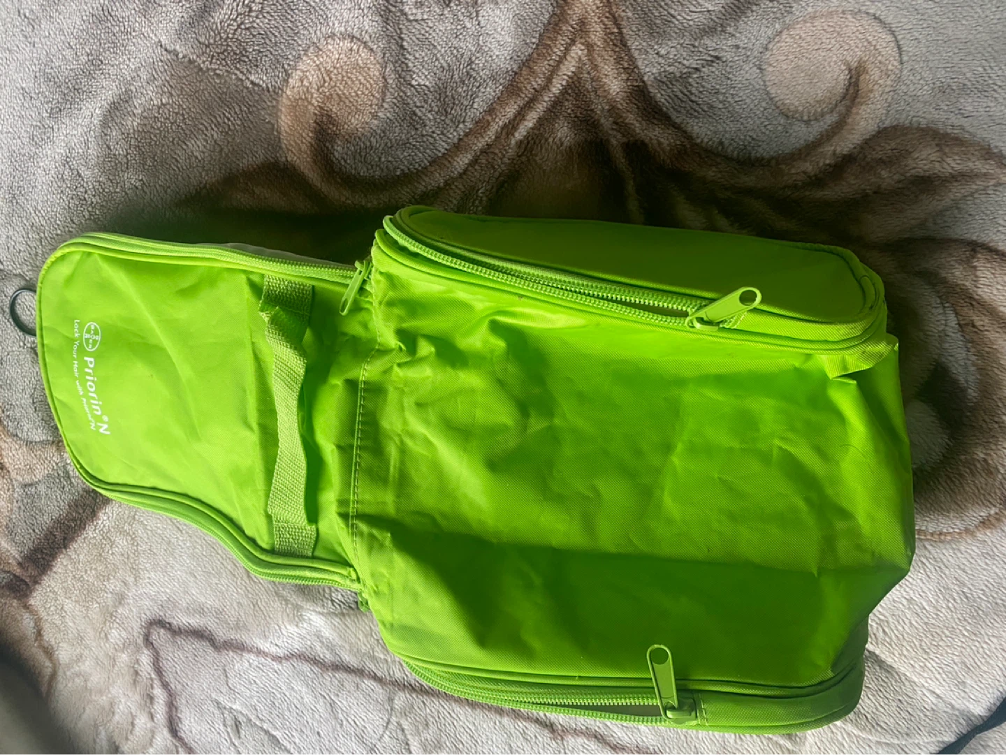 Bright Green Hanging Toiletry Bag - photo 5