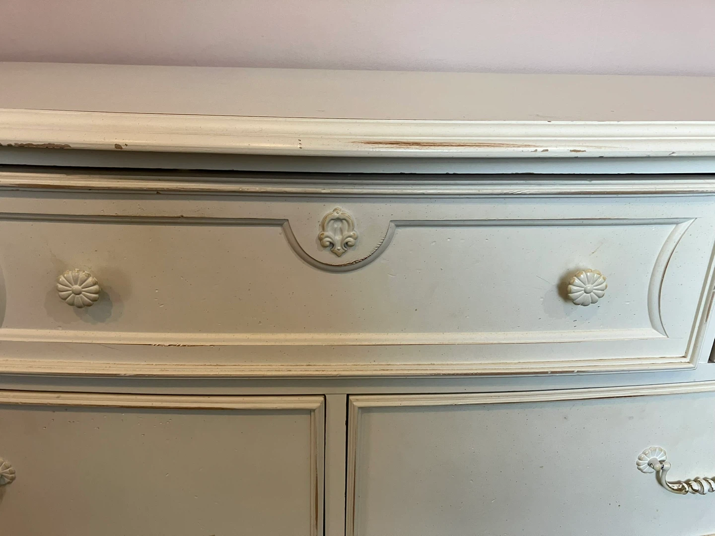 Solid Wood Vintage White Dresser with 7 Drawers - photo 3