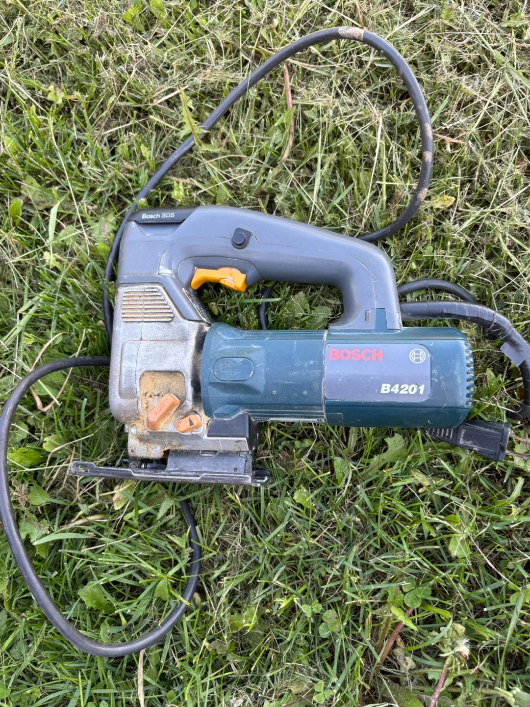 Black & Decker 10mm Corded Drill - photo 2