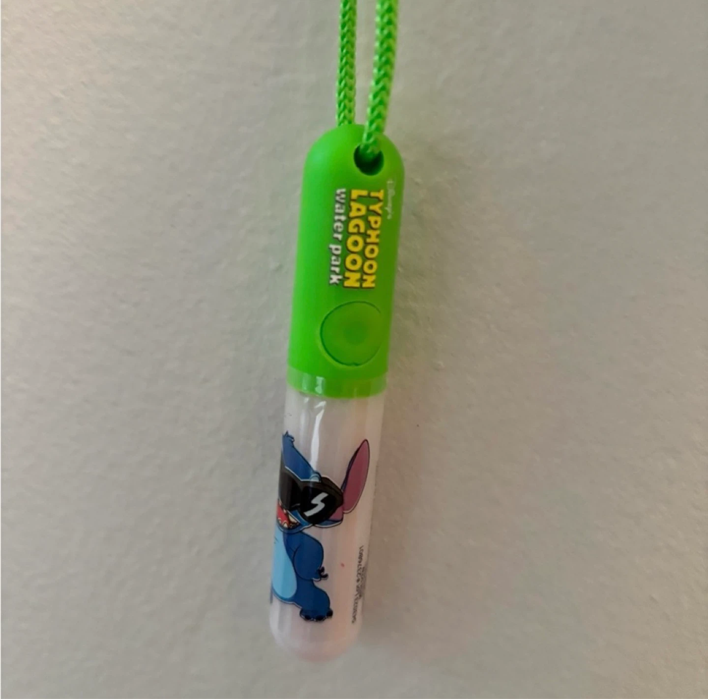 ⚽️ Disney’s Typhoon Lagoon Water Park Stitch Light-Up Necklace