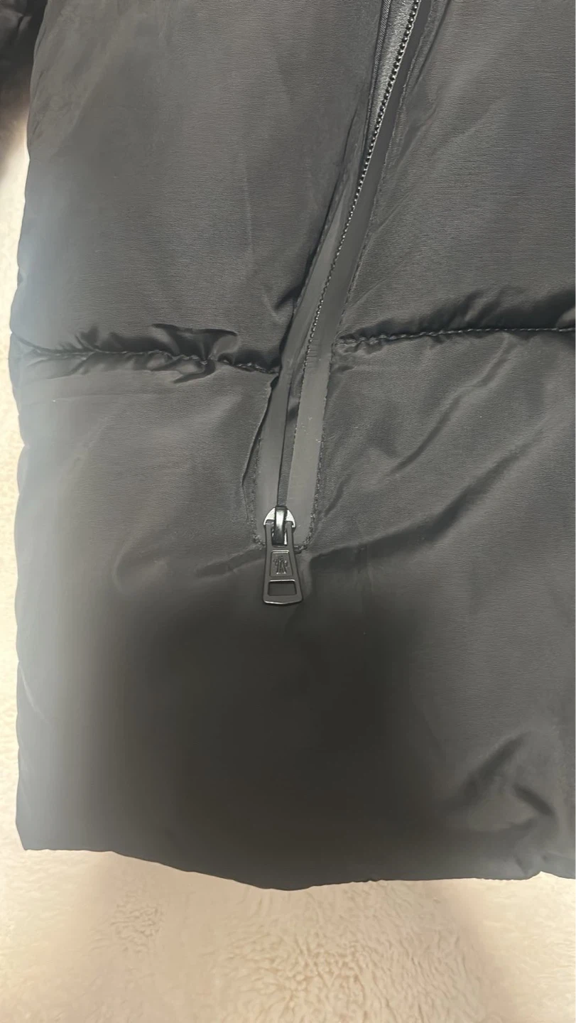 Moncler Puffer Jacket - photo 4