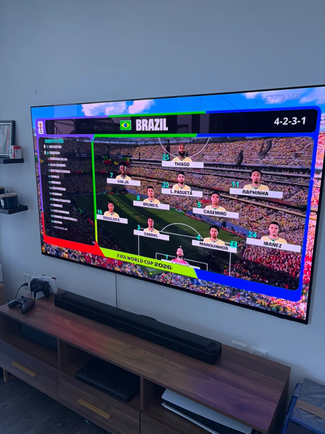 Samsung Range Topper OLED 77” TV with original box and mount - photo 3