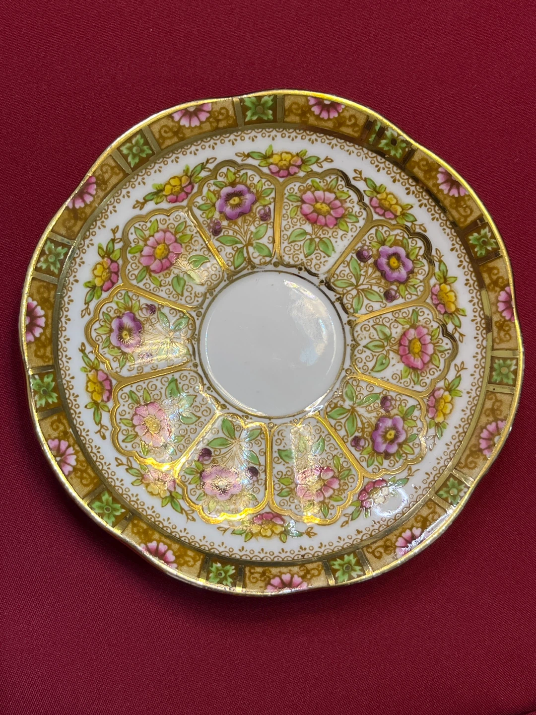 ⚽ Royal Albert Crown China Saucer - photo 2