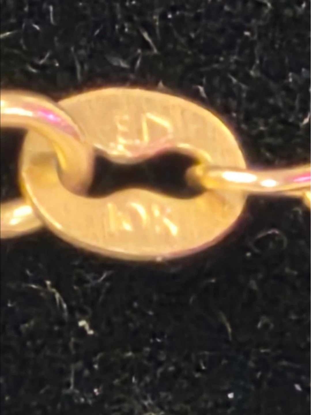 10k Gold Chain & Pendant - photo 4