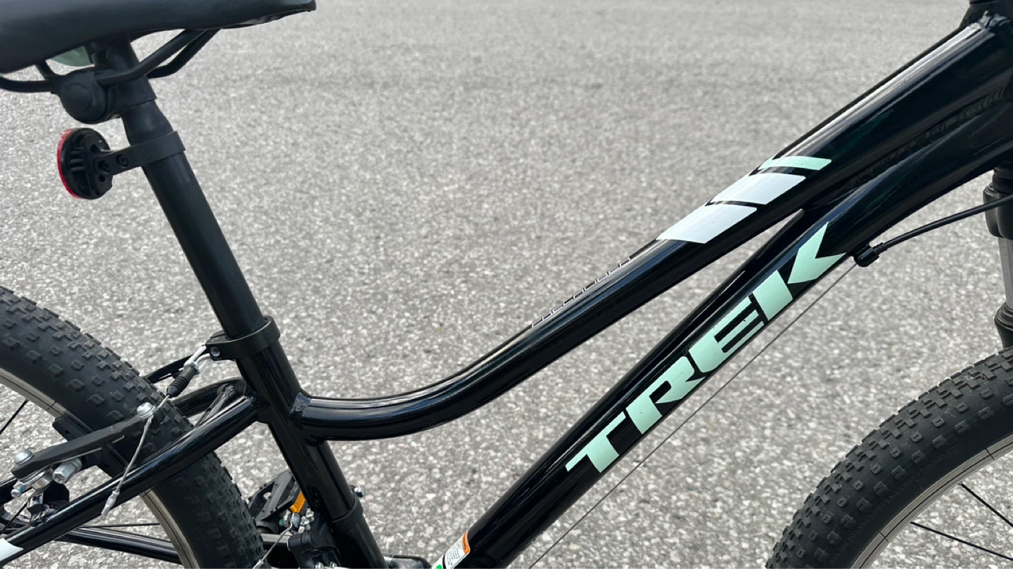 24” Trek Kids Mountain Bike - photo 4