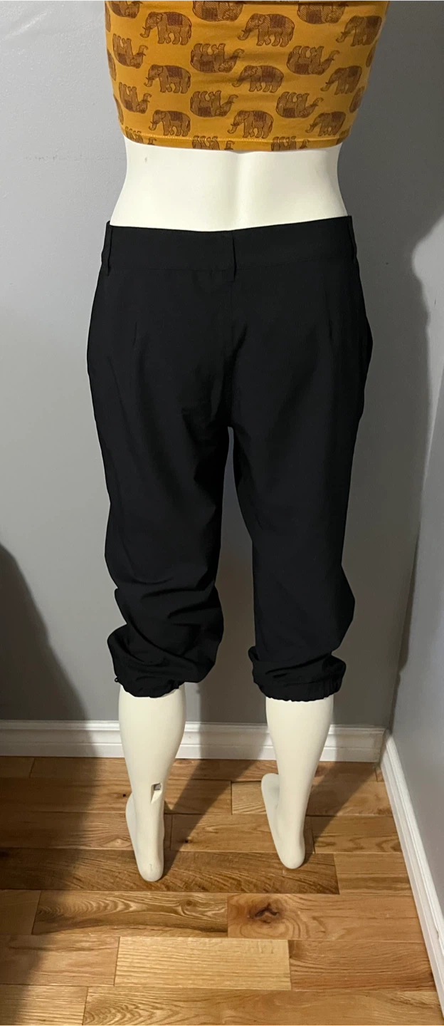 Size 6 Black Capris - photo 3