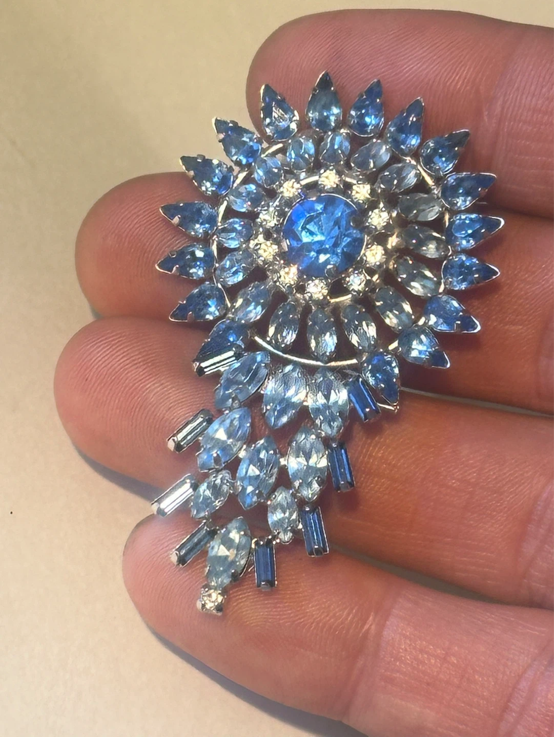 Signed Vintage Sterling Jay Flex Blue Rhinestone Brooch - photo 5