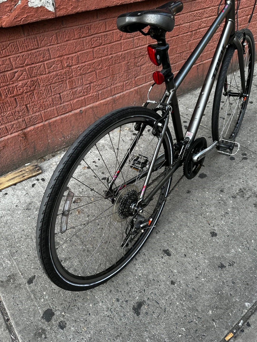 Trek FX 2 Hybrid Bike - photo 3