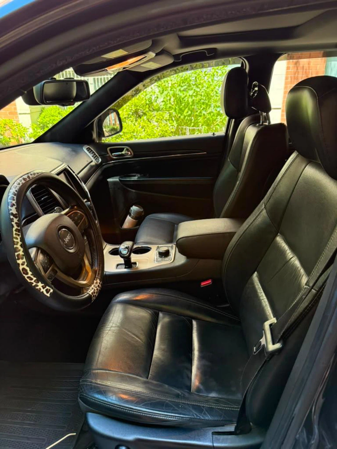 Black Jeep Grand Cherokee - photo 3