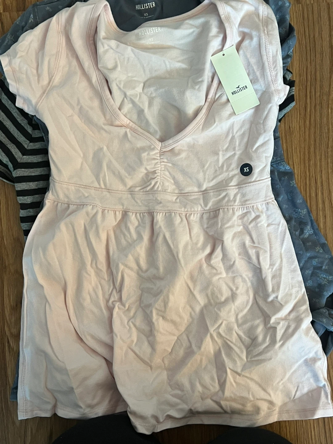 Brand new Hollister shirts - photo 3