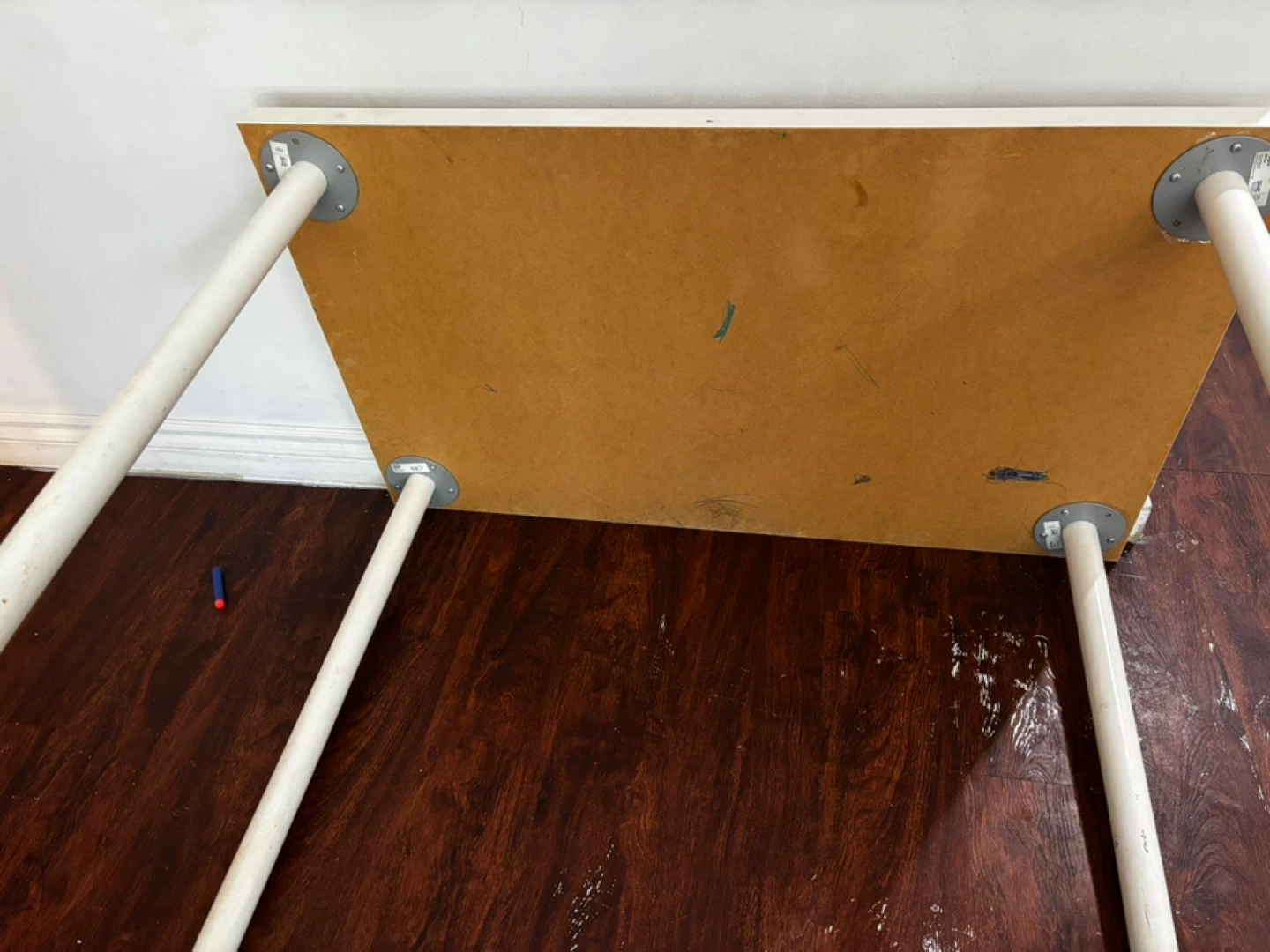 White Desk IKEA - photo 2