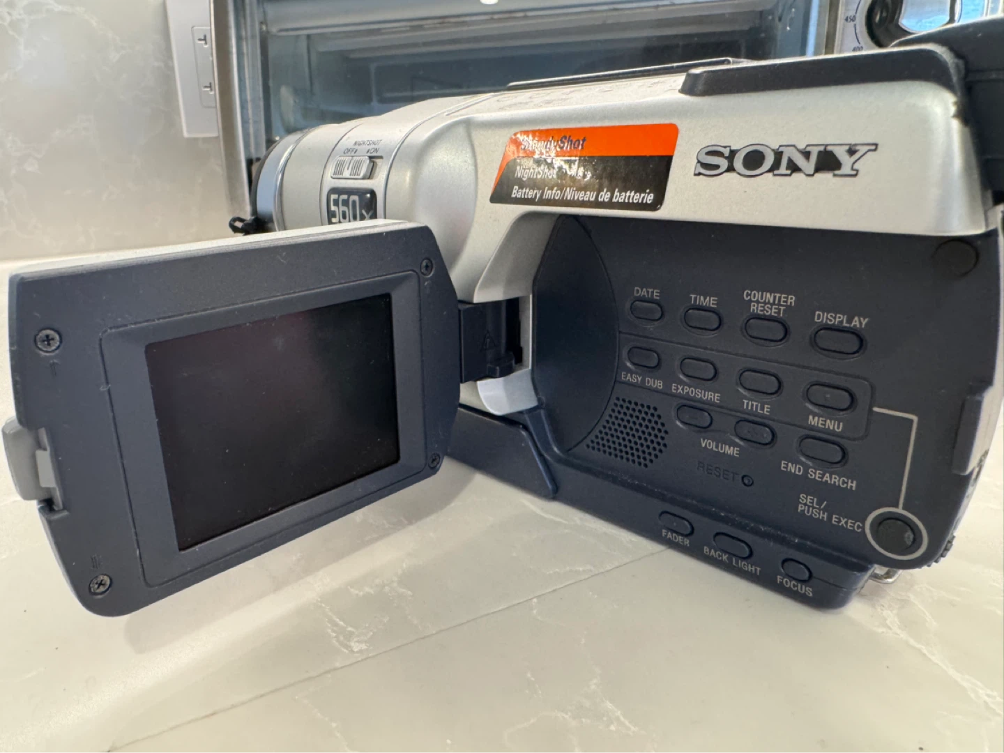Sony Handycam Vision Video 8 Hi8 Camcorder - photo 3