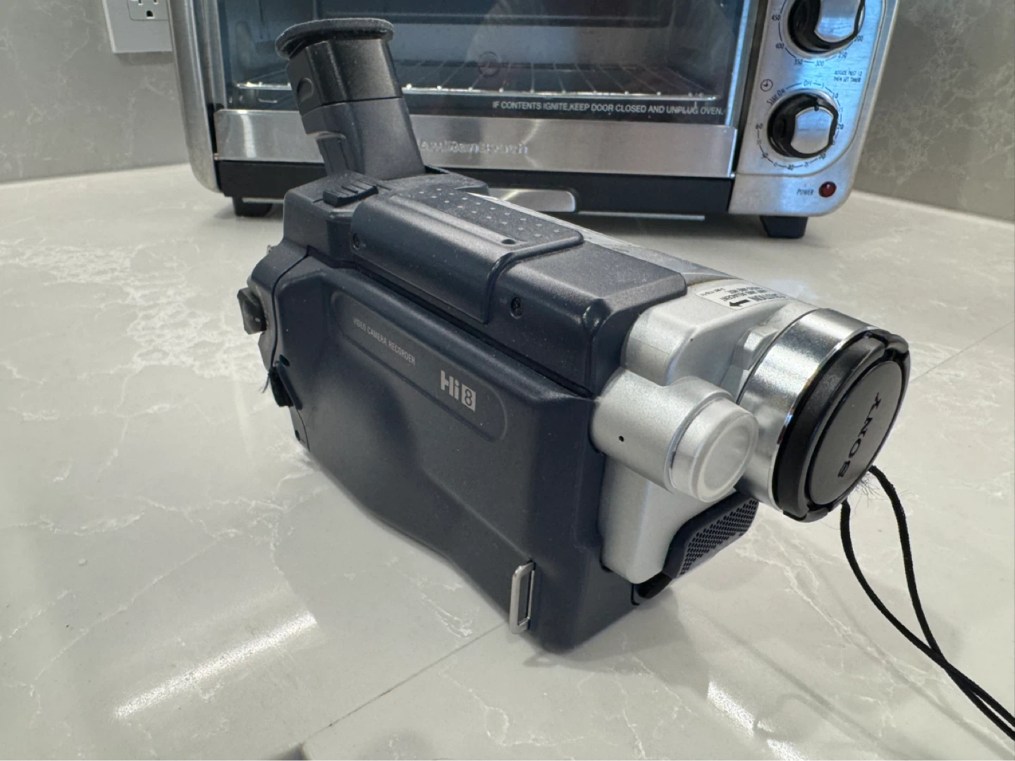 Sony Handycam Vision Video 8 Hi8 Camcorder - photo 2