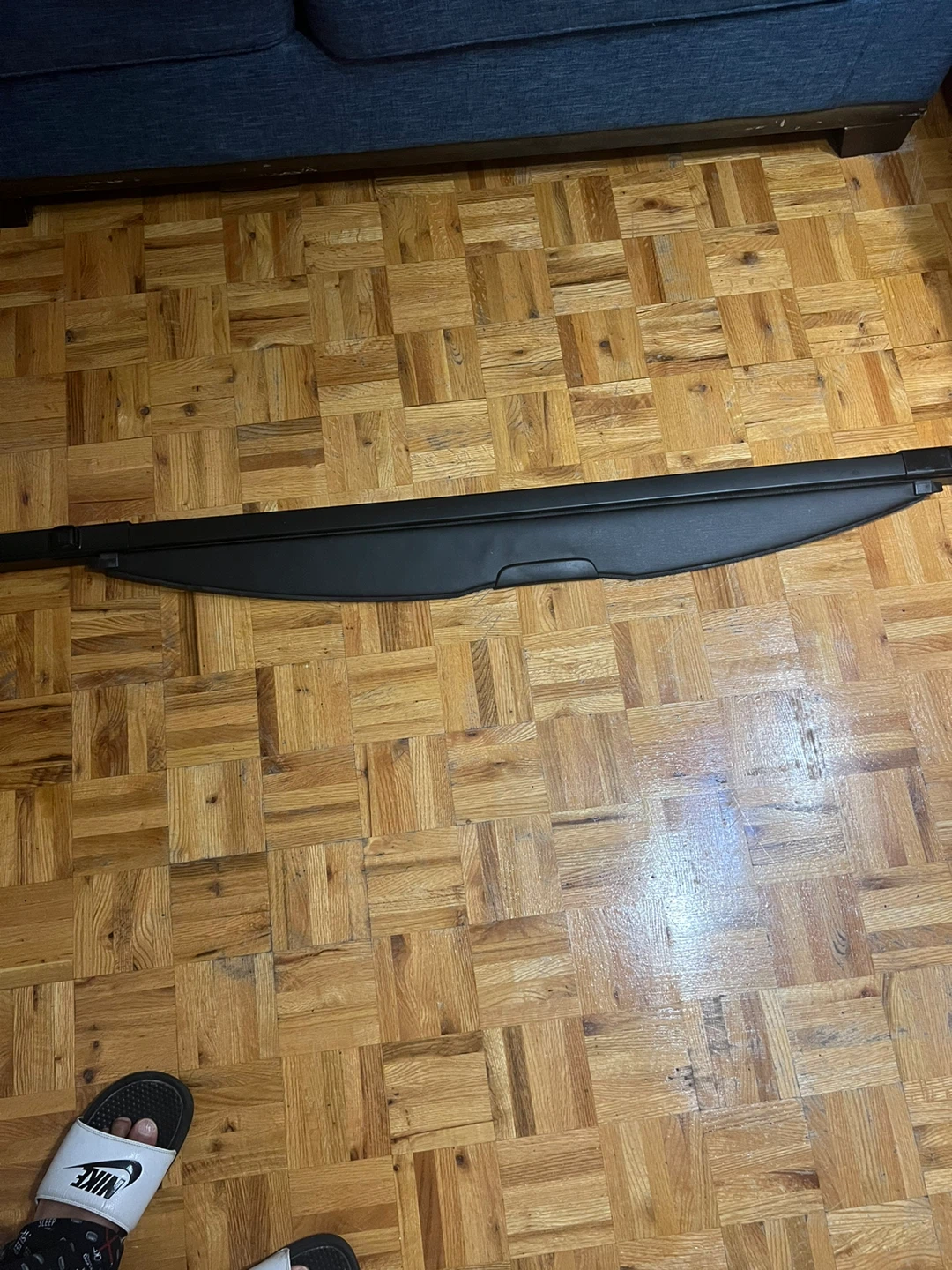 Black Retractable Cargo Cover - photo 2