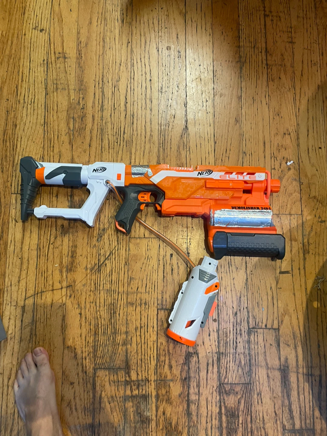 Bin or nerf guns and mine craft sword - photo 2