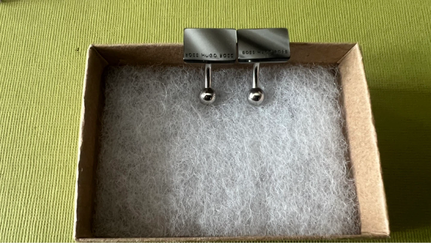 ⚽️ Boss by Hugo Boss Silver and Mother of Pearl Cufflinks