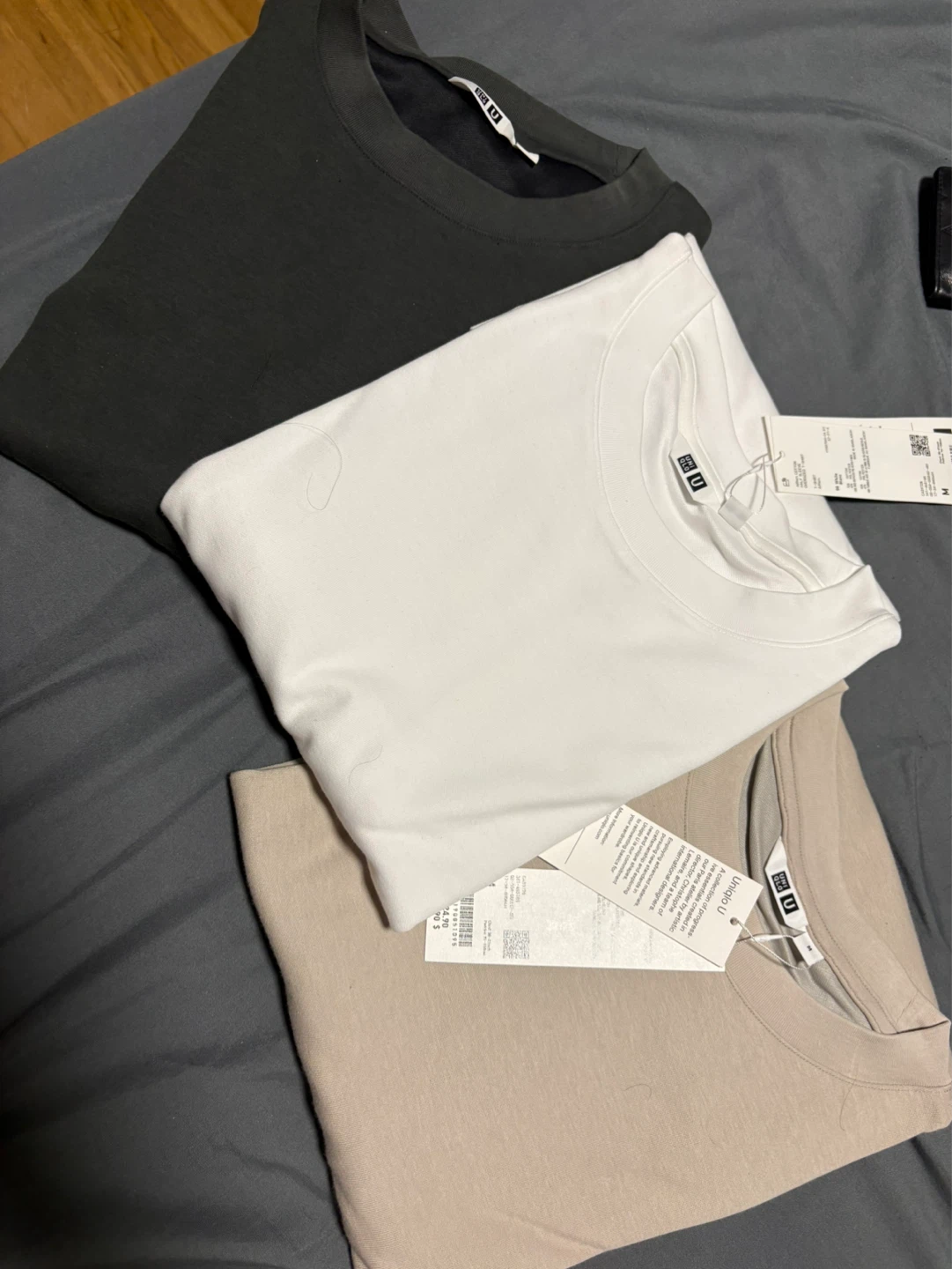 Uniqlo U Airism T-Shirts (3 Pack) - Black, White, Beige - Medium