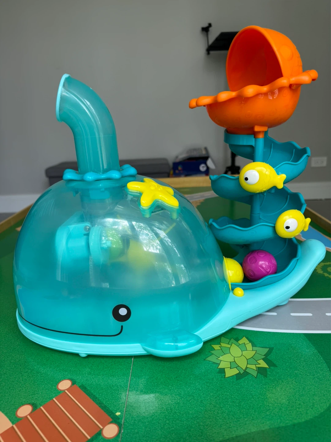 Whale Ball Popper Toy