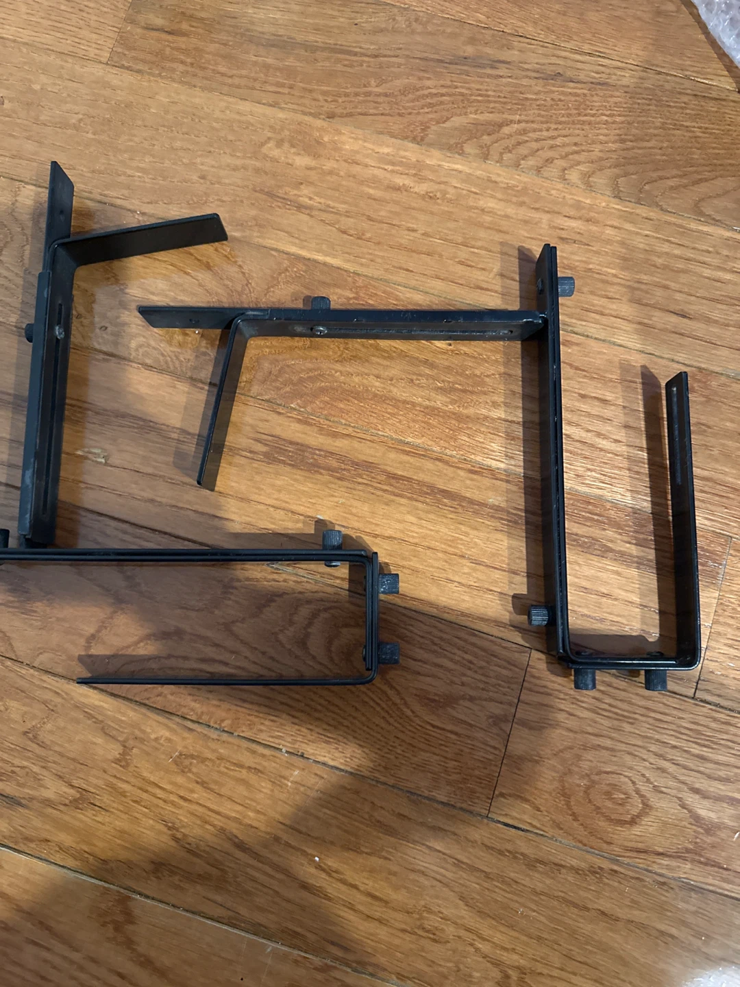 Black Metal Planter Bracket