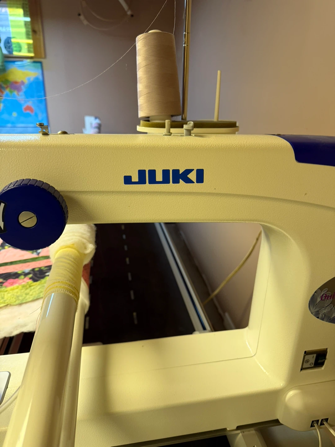 Juki Quilt Virtuoso Pro TL-2200VP Longarm Quilting Machine - photo 4