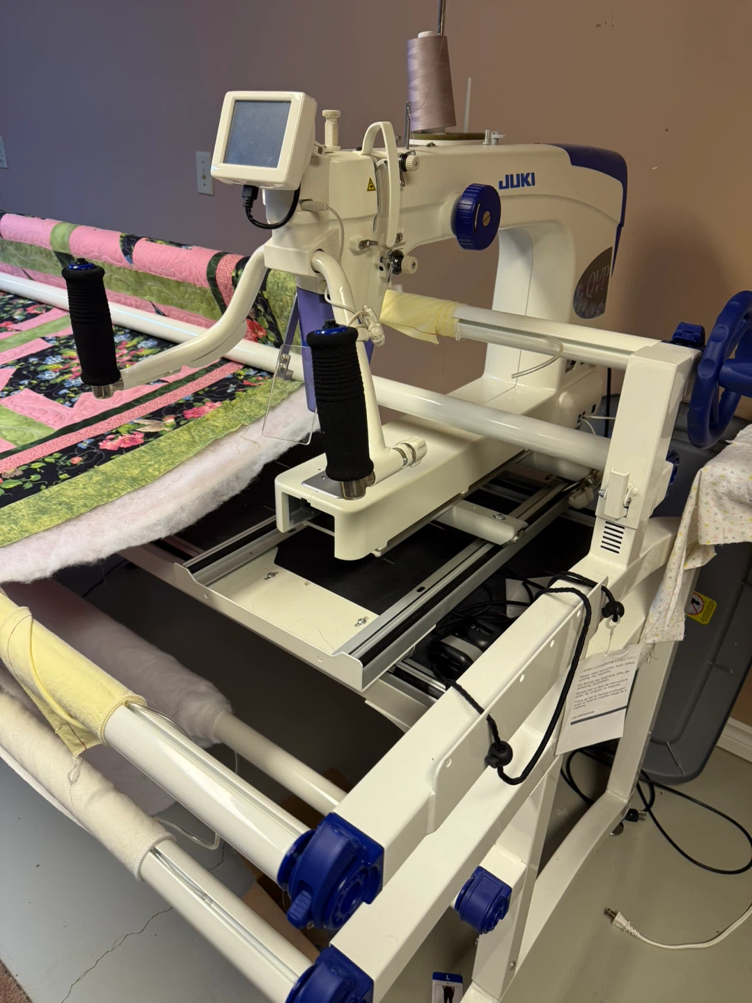 Juki Quilt Virtuoso Pro TL-2200VP Longarm Quilting Machine - photo 5