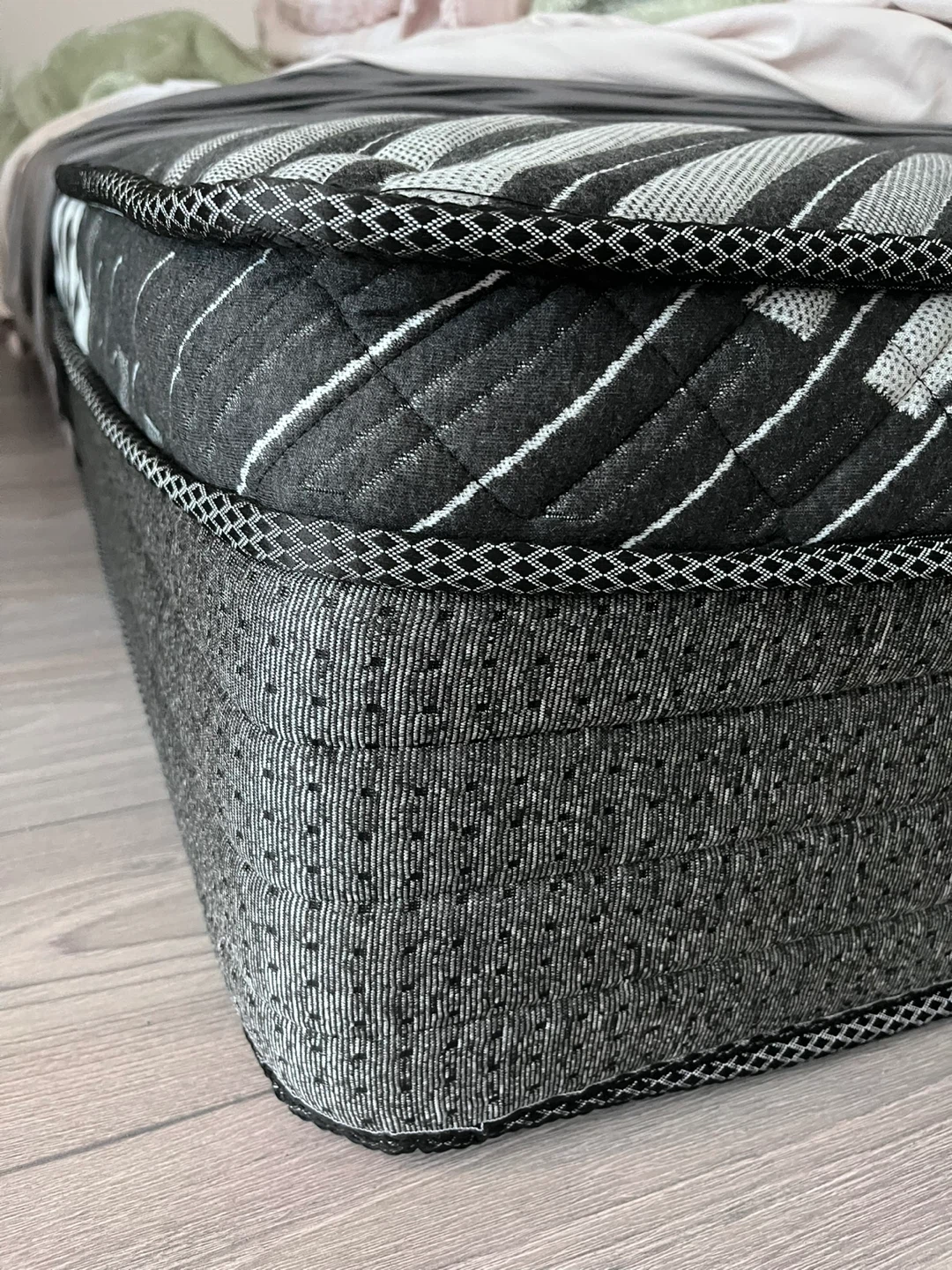 Hybrid Medium Firm Queen Mattress - photo 3