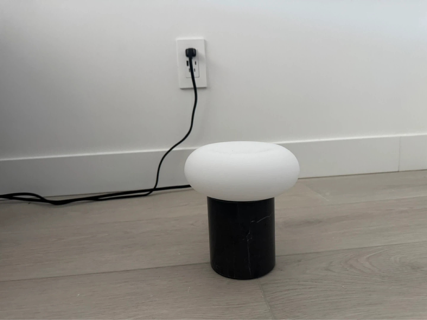 MARKFROST MOLNART Table Lamp