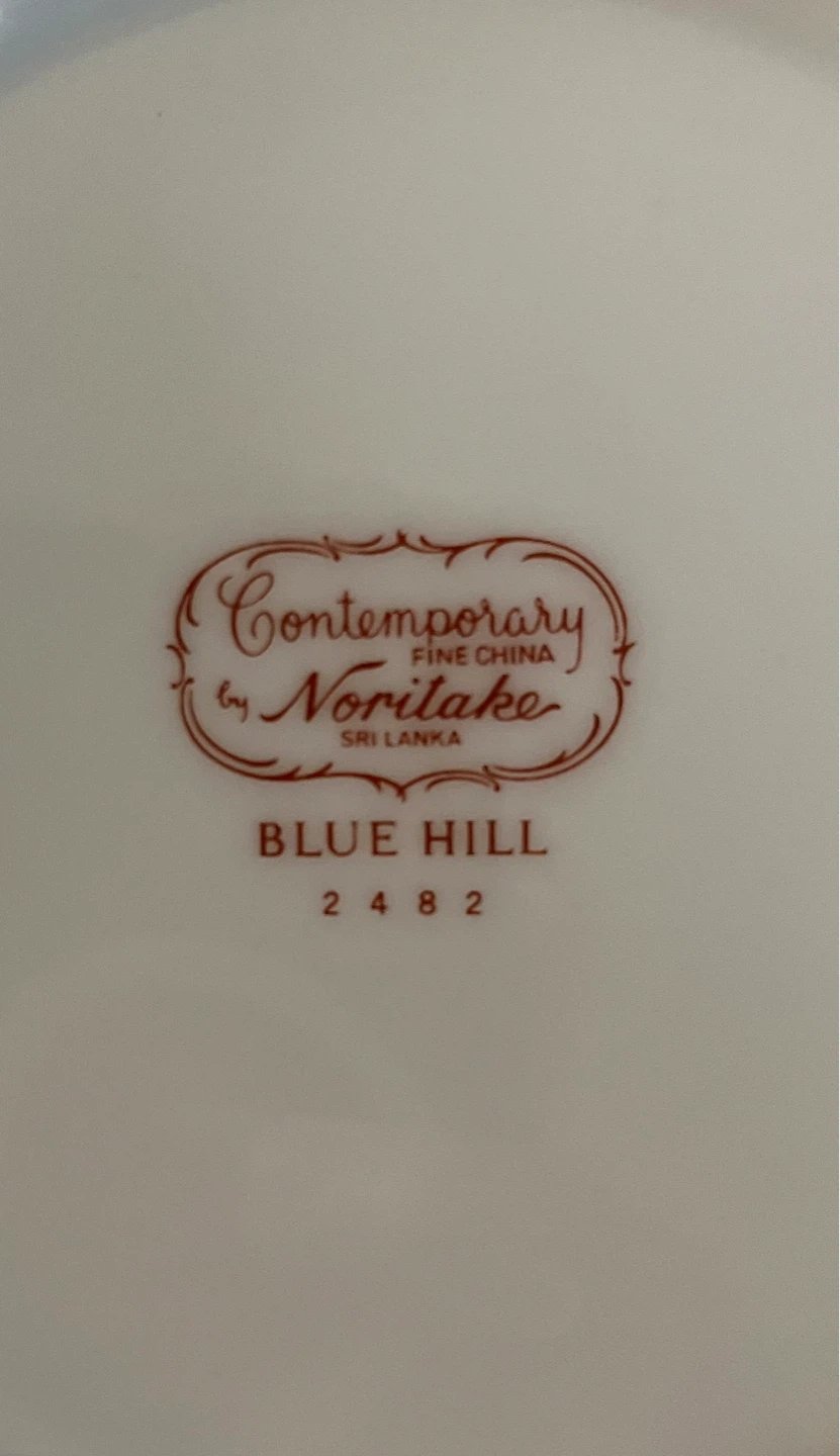 8 place settings- Noritake Blue Hill Fine China Dinnerware Set - photo 2