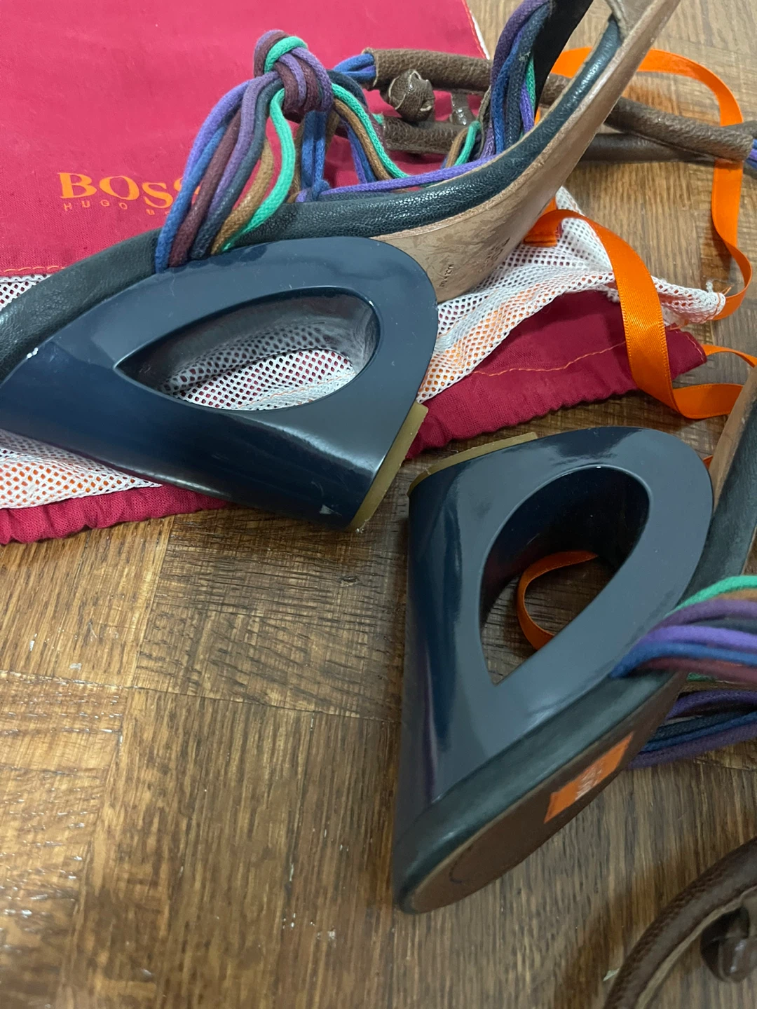 ⚽️BOSS Hugo Boss Women's Strappy Heels Size 37 - photo 3