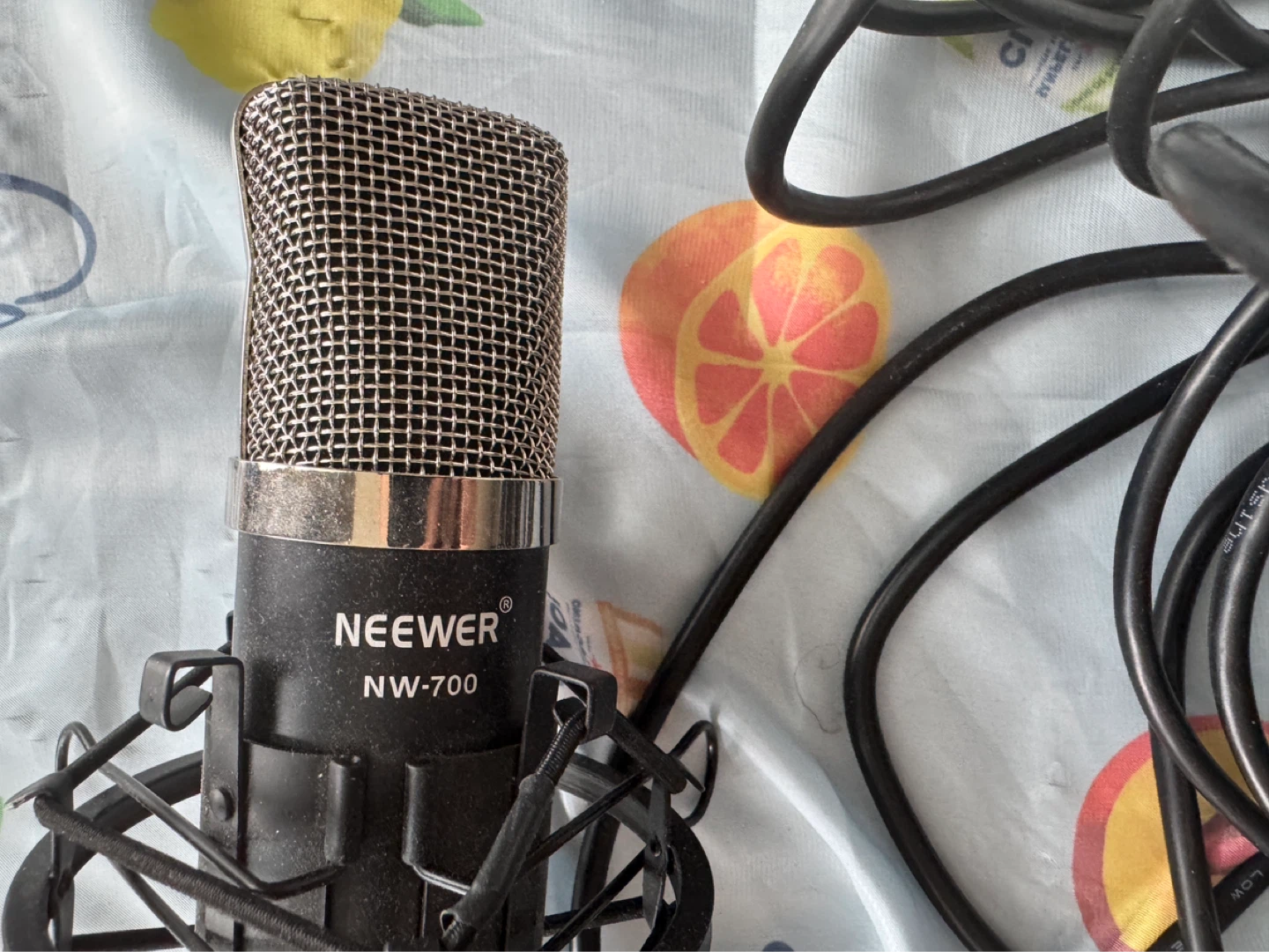 ⚽️  Neewer NW-700 Condenser Microphone with Pop Filter