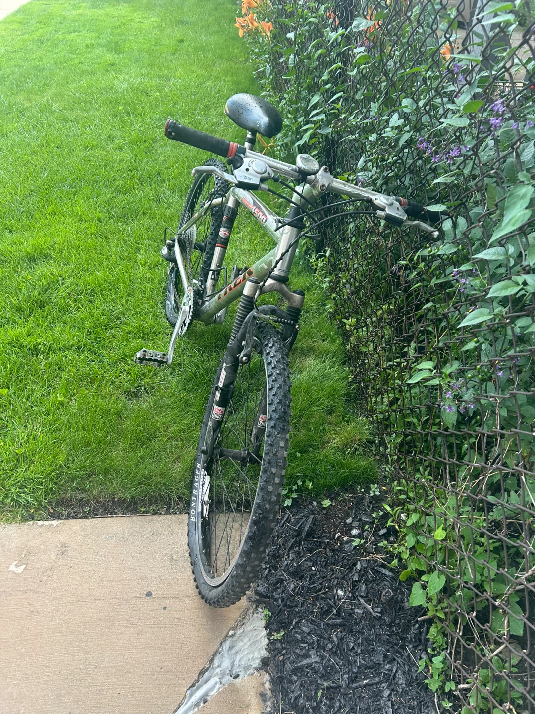 Trek 4500 Mountain Bike - photo 2