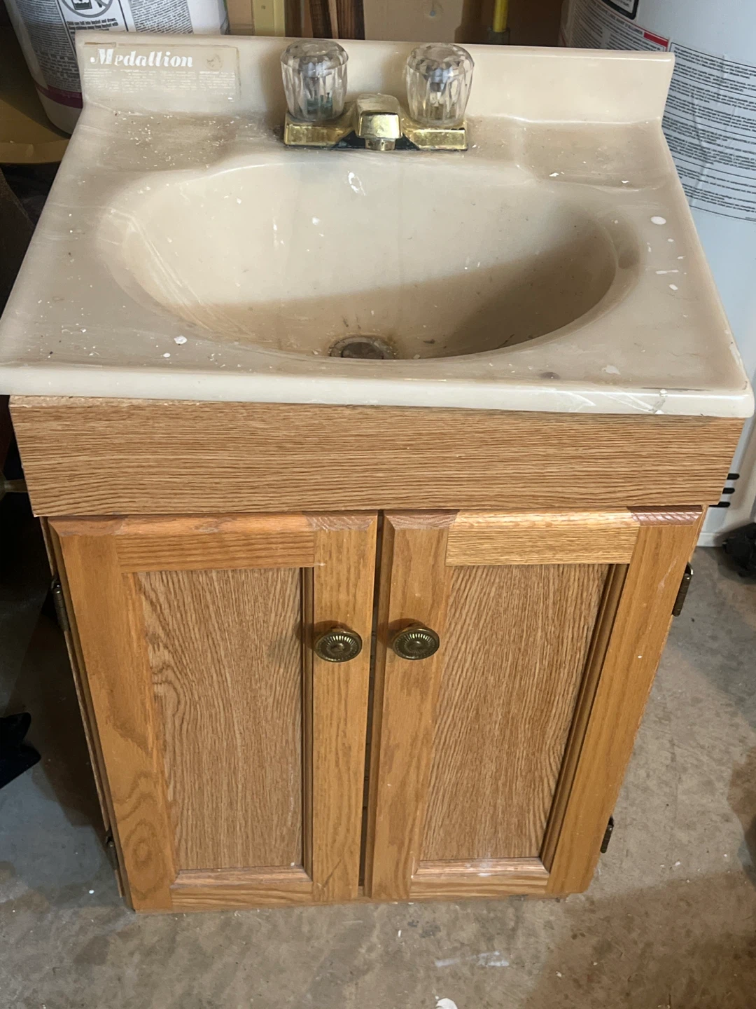 Medallion Vanity Sink with Cabinet
