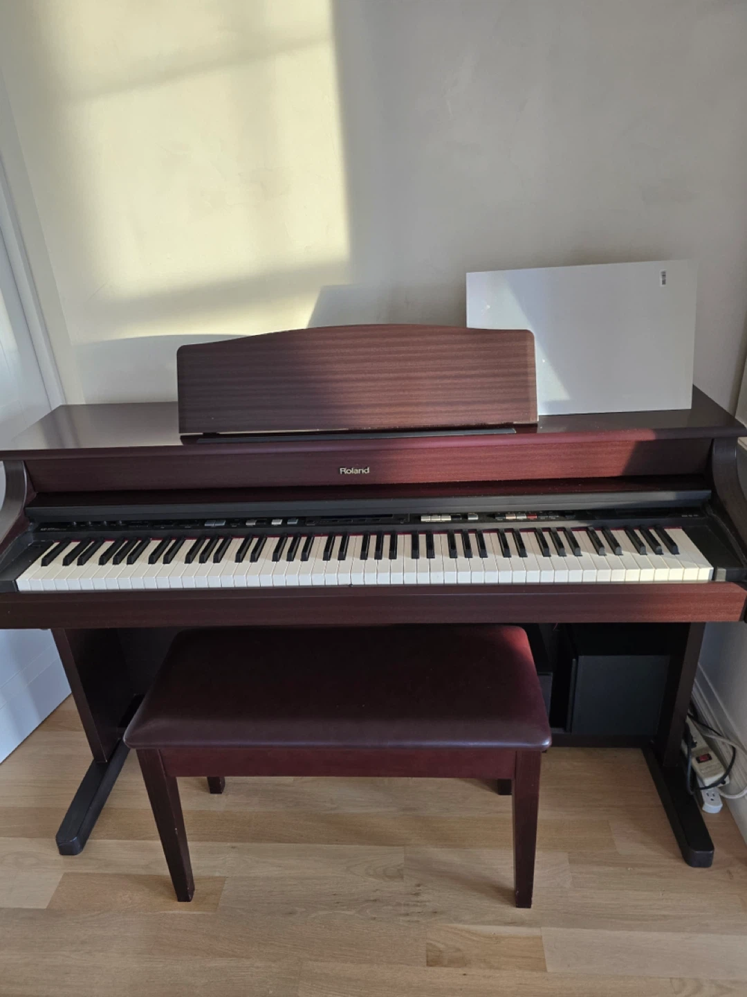 Roland Digital Piano with Bench - photo 2
