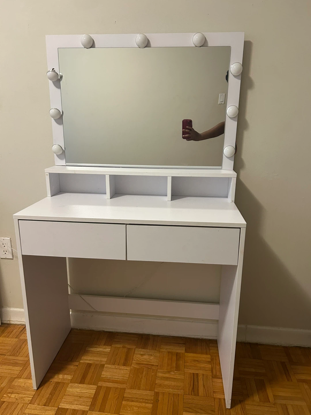 White Makeup Vanity with Mirror and Lights