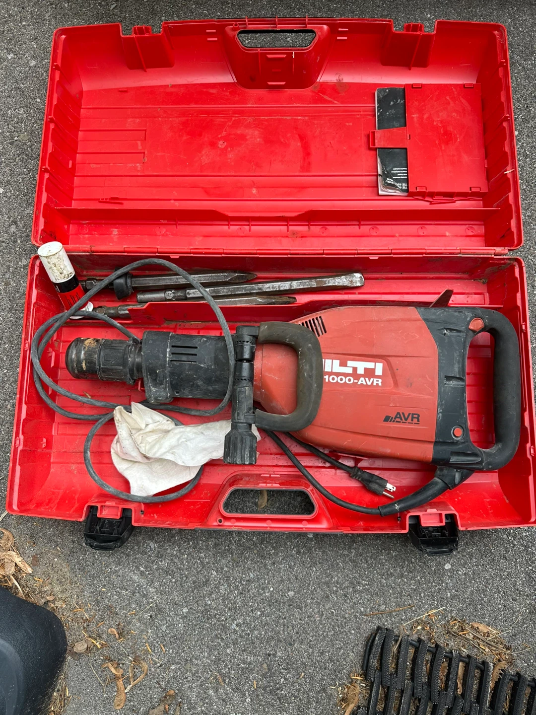 Hilti 1000-AVR Breaker Hammer with Case