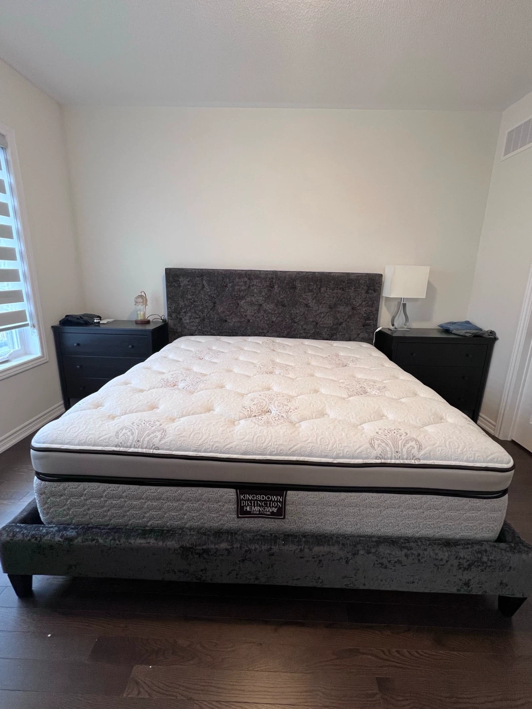 King size bed with Kingdown Mattress