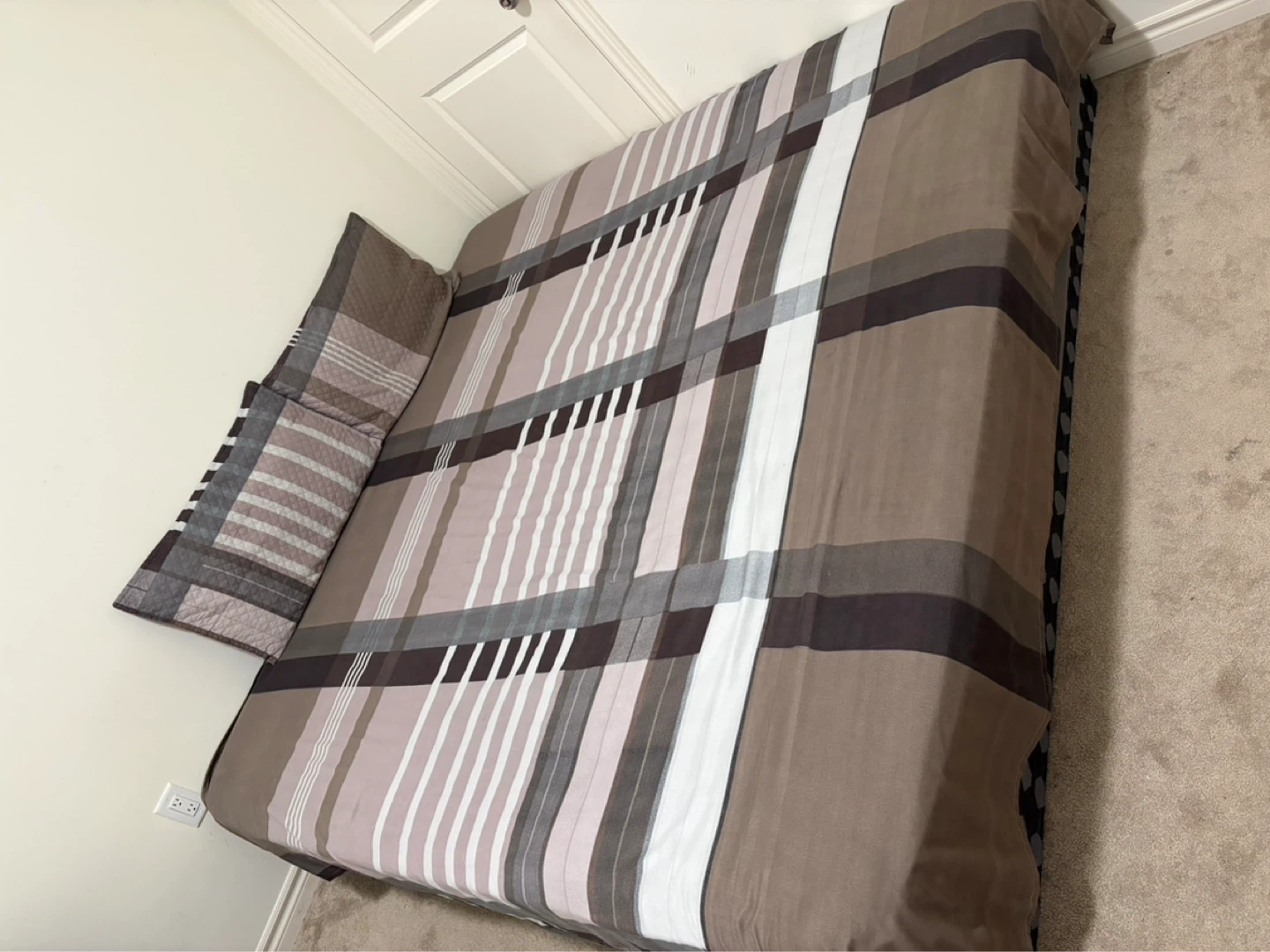 King Mattress with Box and Pillow Set