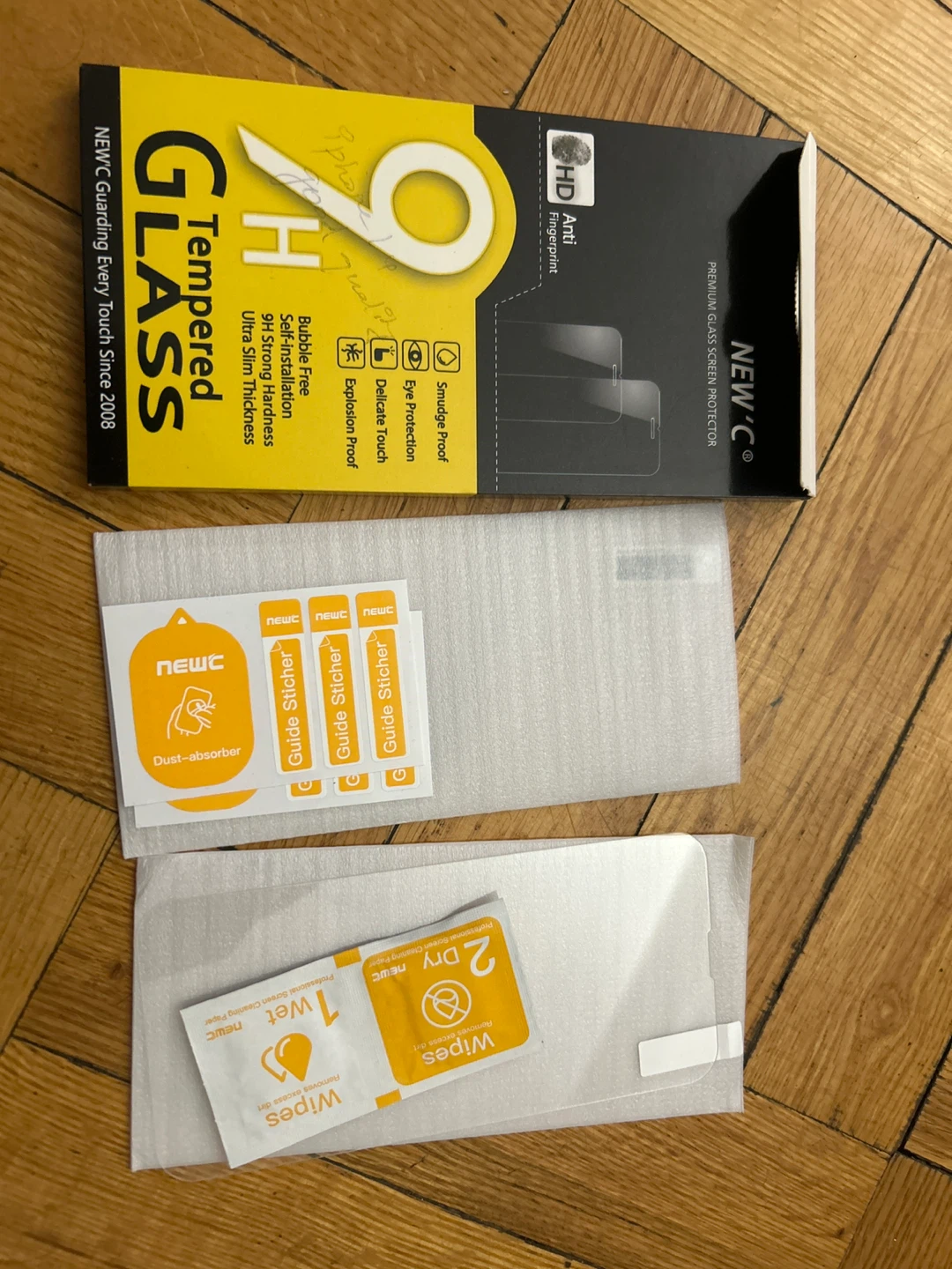 iPhone 14 tempered glass / screen protector