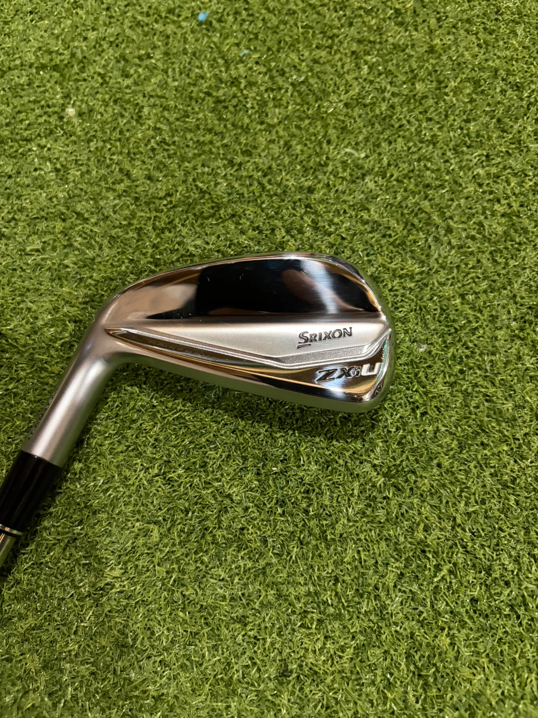 Srixon ZXiU 2 iron