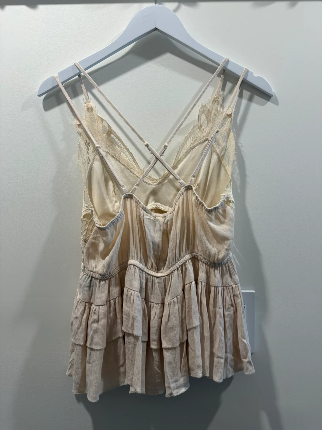 ⚽️Trixxi Ruffle Peplum Lace Cami Tank Top - photo 5