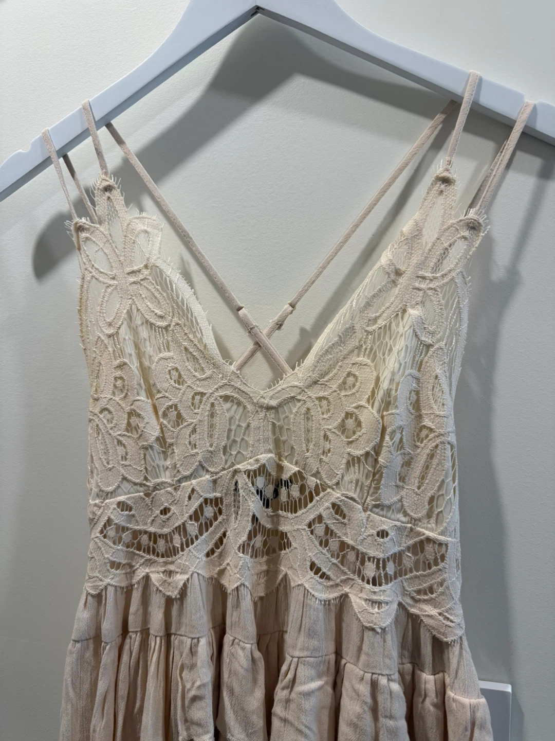 ⚽️Trixxi Ruffle Peplum Lace Cami Tank Top - photo 3